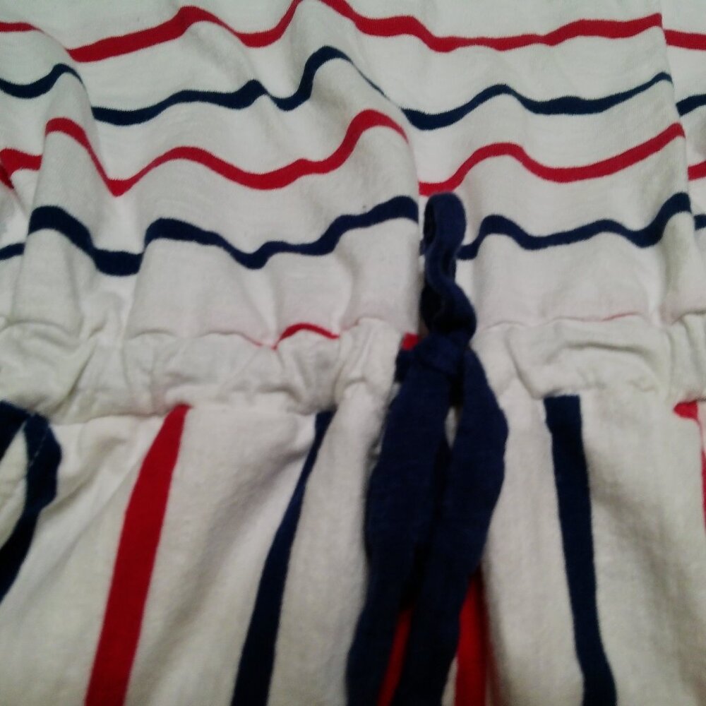 VINEYARD VINE ROMPER SIZE MED - Picture 3 of 5